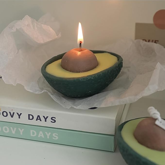Cute Avocado Shaped Scented Candle Soy Wax Decorative Candle 2.8oz 6 Hours Lasting Candles Aromatherapy Candles (A Avocado,3.3''*2.3''Pillar)