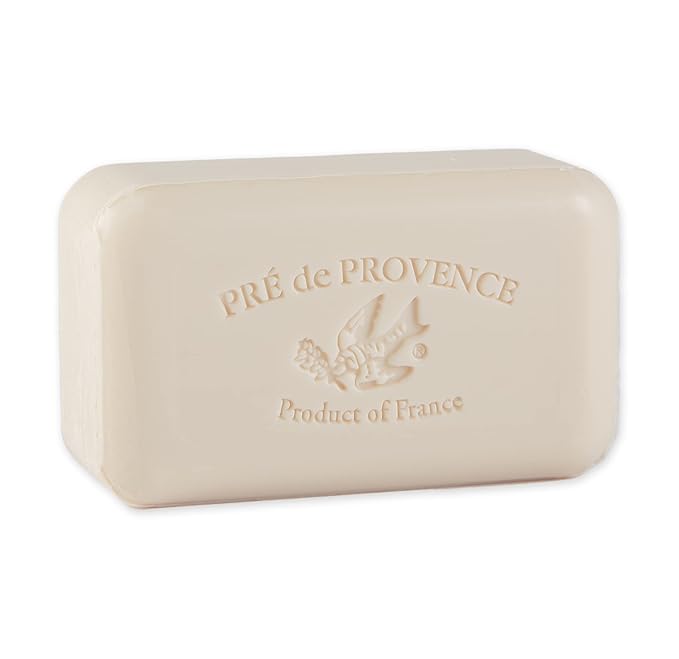 Pre de Provence Artisanal Soap Bar, Natural French Skincare, Enriched with Organic Shea Butter, Quad Milled for Rich, Smooth & Moisturizing Lather, Amande, 5.3 Ounce