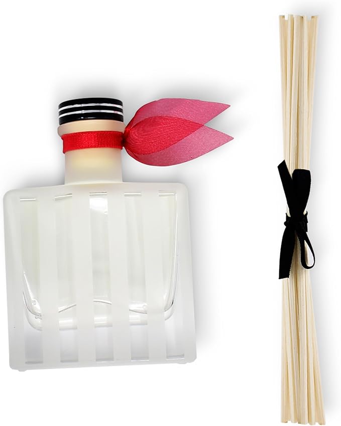 LOVSPA Holiday Reed Diffuser Gift Set - Evergreen, Pine, Red Currant & Juniper Berry Essential Oils - Holiday Scented Reed Diffuser for Large Rooms - Made in The USA