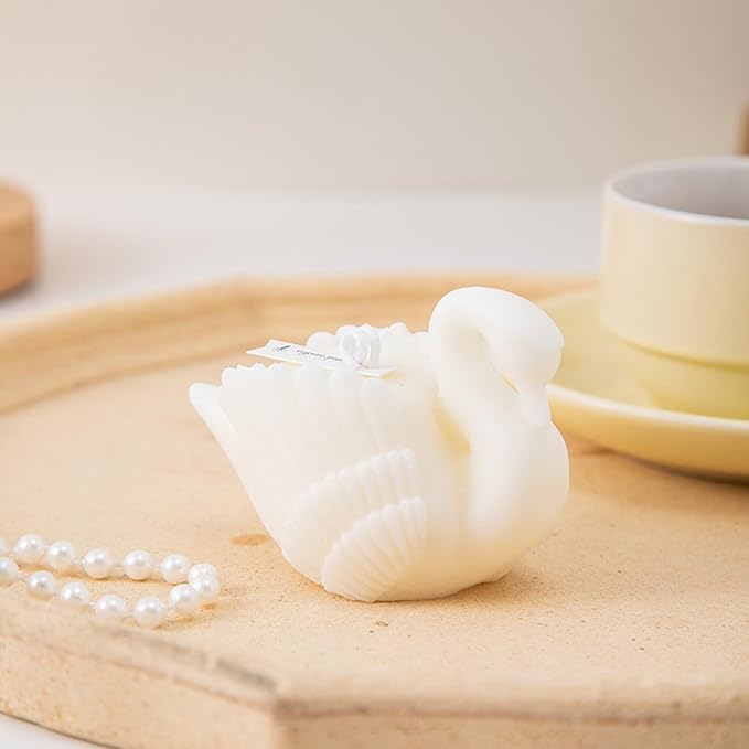 Swan Shaped Scented Candle,80G Cute Goose Animal Aesthetics Aroma Soy Wax Decorative Candle for Table Photo Prop Birthday Gift,Prefect for Meditation Stress Relief Mood