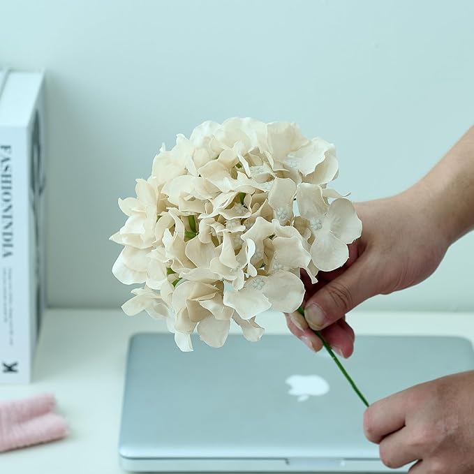 Hydrangea Artificial Flowers Beige Heads Fake Silk Flowers Full Silk Flowers with Stems Wedding Home Party Shop Baby Shower Decor