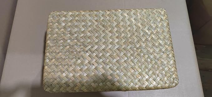 Wicker Storage Basket with Lid, Seagrass Storage Bins with Lids, Rectangular Handwoven Shelf Baskets with Lid for Home Organizer, Rattan Decorative Box for Clothes, Groceries, Snacks (L)