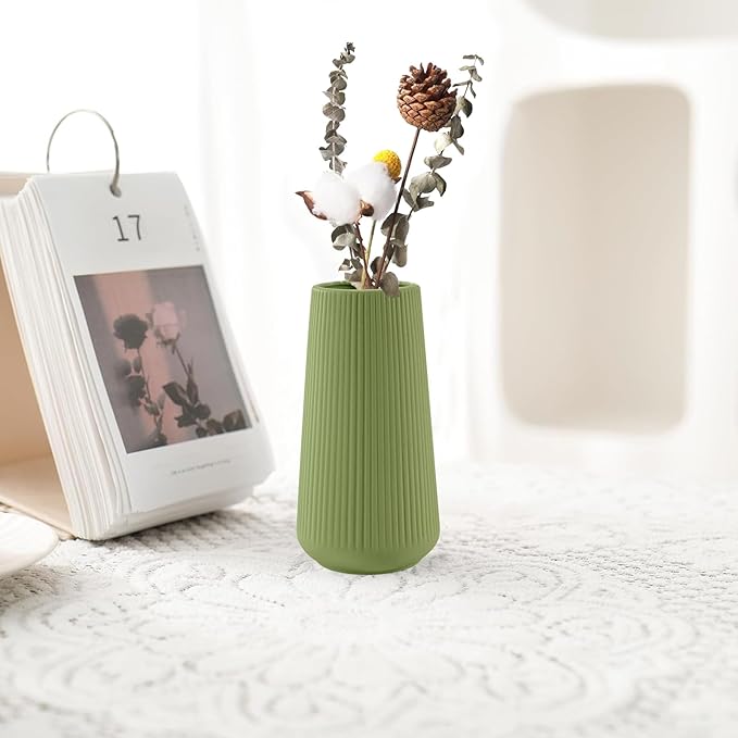 Saga Green Ceramic Vase, GUKJOB Small Cute Flower Vase for Pampas Grass, Home, Living Room, Dining Table, Farmhouse, Office Decor, Bedroom, Table, and Kitchen Shelf (Saga Green)