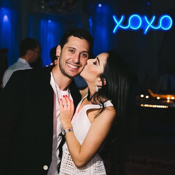 Neon Light Sign LED XOXO Night Lights USB Operated Decorative Marquee Sign Bar Pub Store Club Garage Home Party Decor