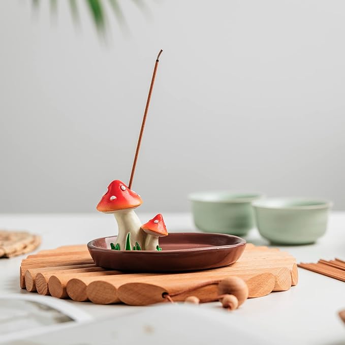 Cute Mushroom Incense Holder with 30 Incense Sticks, Handmade Resin Mushroom Incense Tray, Adorable Home Decor Accessory (Brown)