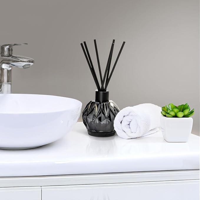 Aromaplan Reed Diffuser, Fresh & Clean Scent Diffuser (8.45 fl oz, 250ml)- Luxury Reed Diffusers Set for Home- Includes Reed Diffuser Sticks & Fragrance Oil in a Glass Bottle