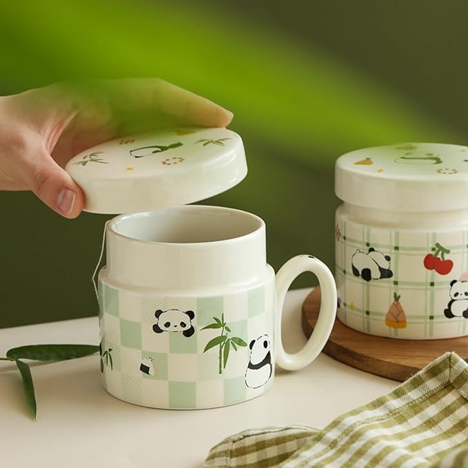 Ceramic Coffee Mug with Lid and Handle 380ml/12.85oz, Cute Cartoon Panda Design, Exquisite and Novelty Gift (Panda with Bamboo)