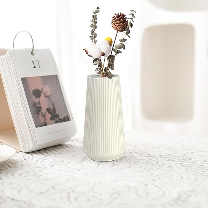Beige Ceramic Vase, GUKJOB Cute Flower Vase for Pampas Grass, Home, Living Room, Dining Table, Farmhouse, Office Decor, Bedroom, Table, and Kitchen Shelf (XL Beige)