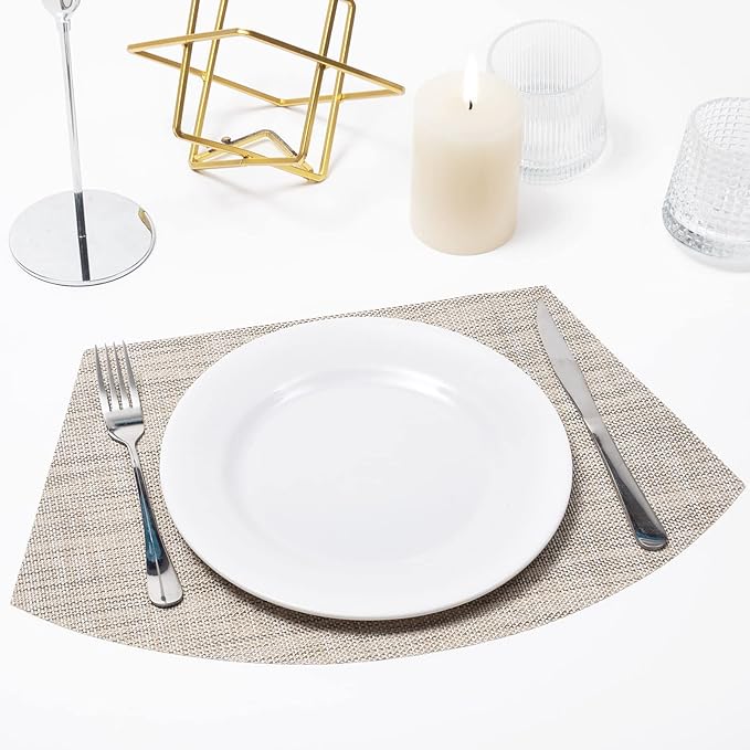 SHACOS Small Round Table Placemats Wedge Shaped Placemats Set of 4 Heat Resistant Wipe Clean Indoor Outdoor (4, Beige White Black)