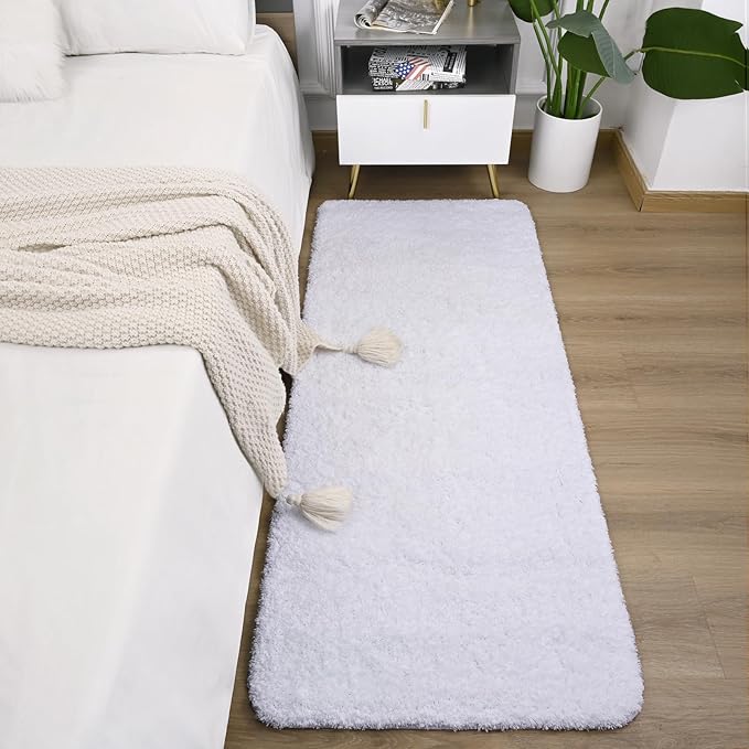 AROGAN Luxury Long Bathroom Runner Rug, 24x60 Inch Thick Soft and Absorbent Non Slip Bath Mat, Rubber Backing Quick Dry Rugs Carpets, Machine Washable Plush Mats for Shower Floor, White