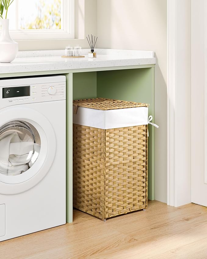 GREENSTELL Laundry Hamper with Lid, 60L Clothes Hamper with 2 Removable Liner Bags & 2 Mesh Laundry Bags, Handwoven Synthetic Rattan Laundry Basket for Clothes, Toys in Bathroom, Bedroom Natural