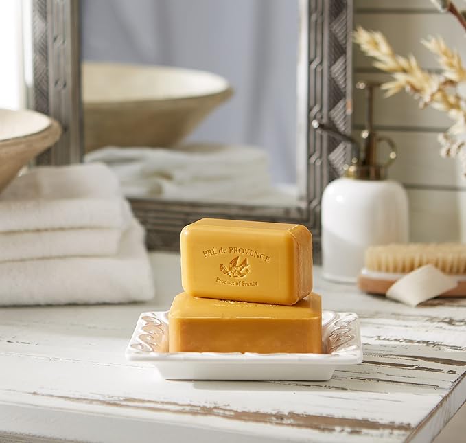Pre de Provence Artisanal Soap Bar, Natural French Skincare, Enriched with Organic Shea Butter, Quad Milled for Rich, Smooth & Moisturizing Lather, Spiced Rum, 5.3 Ounce