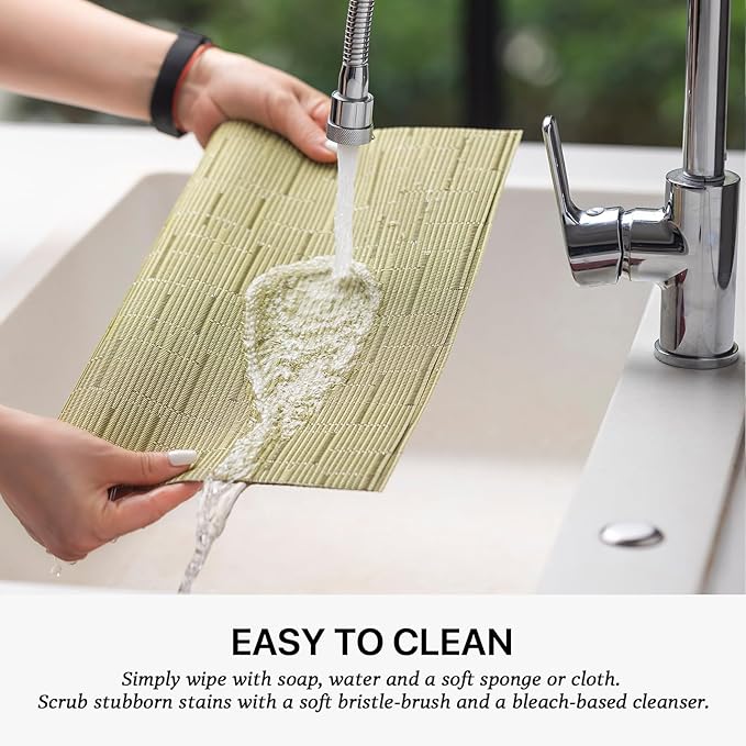 LEXMORE PVC Woven Placemats 6 PCS Wipeable Indoor/Outdoor Table Mats Washable Vinyl Place Mats for Dining Table, Set of 6-Pea Green