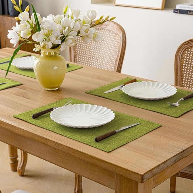 Placemats Set of 4, Bilayer Thickened Linen Place Mats Heat Resistant Machine Washable Wrinkle Free Carefully Selected Polyester Mats for Kitchen/Dining/Coffee Table (Lime Green)