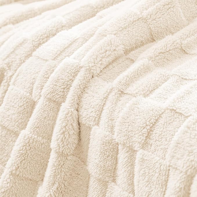 Exclusivo Mezcla Queen Size Flannel Fleece Blanket, Super Soft and Warm Lightweight Checkered Pattern Blankets for All Seasons, 90x90 Inches, Ivory
