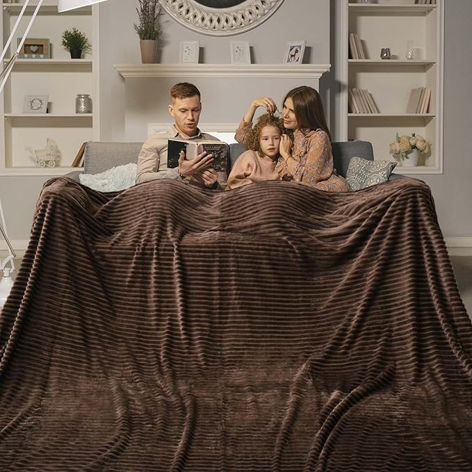 Bnuitland Brown Flannel Throw Blanket (90X108 inches) with Storage Pouch, 300GSM Super Soft Lightweight Cozy Fleece Stripe Pattern for Bed Sofa Home Decor, Suitable for Adults All Season