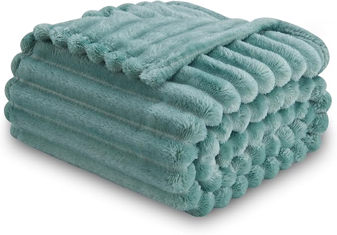 NEWCOSPLAY Super Soft Throw Blanket Mint Green Premium Silky Flannel Fleece 3D Ribbed Jacquard Lightweight Bed Blanket All Season Use (Mint Green Ribbed, Throw(40"x50"))
