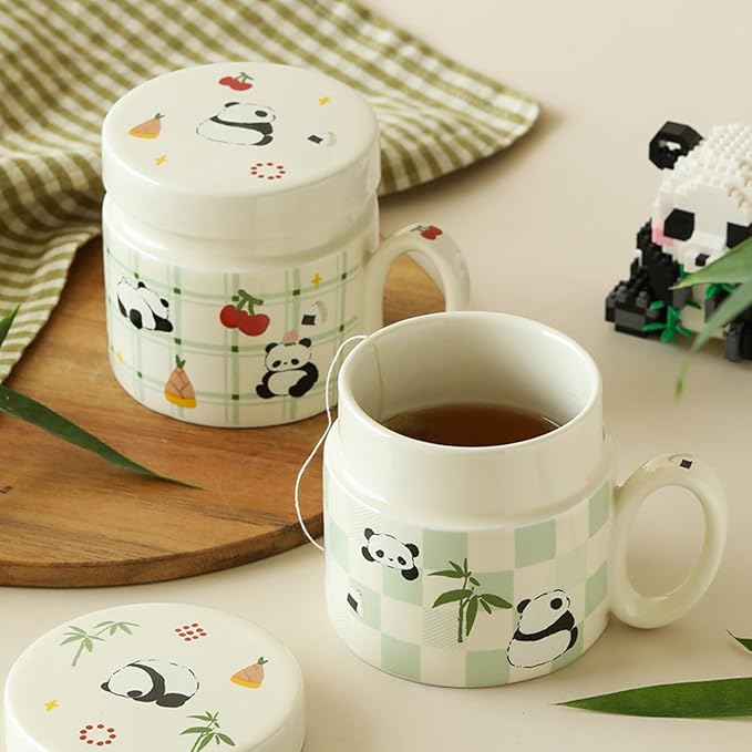 Ceramic Coffee Mug with Lid and Handle 380ml/12.85oz, Cute Cartoon Panda Design, Exquisite and Novelty Gift (Panda with Bamboo)