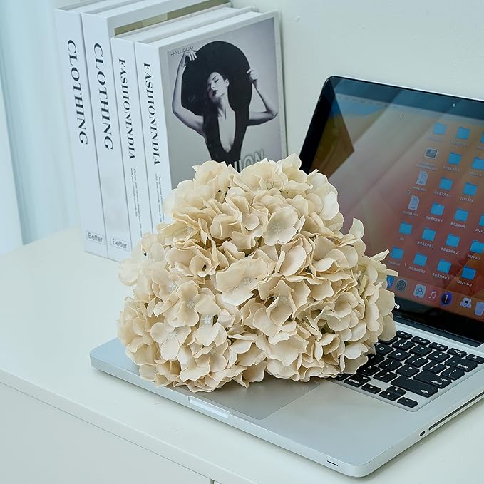 Hydrangea Artificial Flowers Beige Heads Fake Silk Flowers Full Silk Flowers with Stems Wedding Home Party Shop Baby Shower Decor