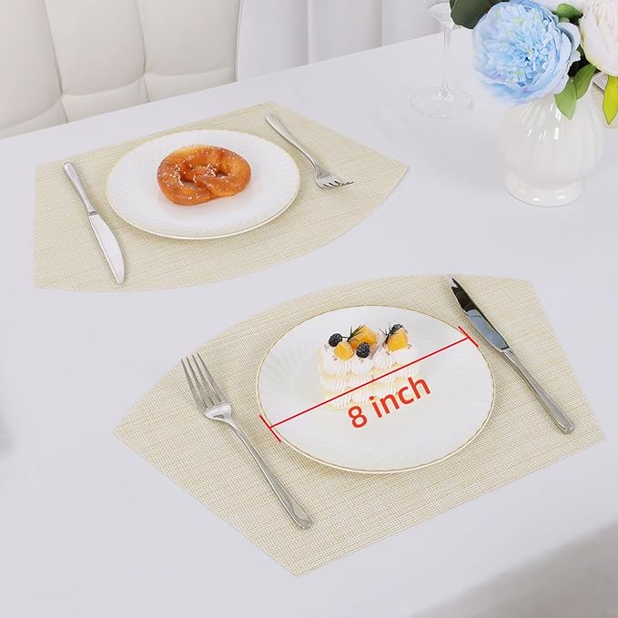 SHACOS Wedge Placemats Set of 4 Woven Vinyl Small Round Table Placemats Wipe Clean Table Mats for Round Dining Table Indoor Outdoor, Beige White