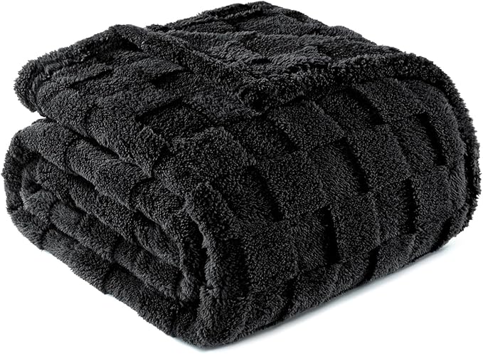 Exclusivo Mezcla Fleece Throw Blanket for Couch,Super Soft and Warm Lightweight Checkered Pattern Blankets for All Seasons, 50x60 Inches, Black
