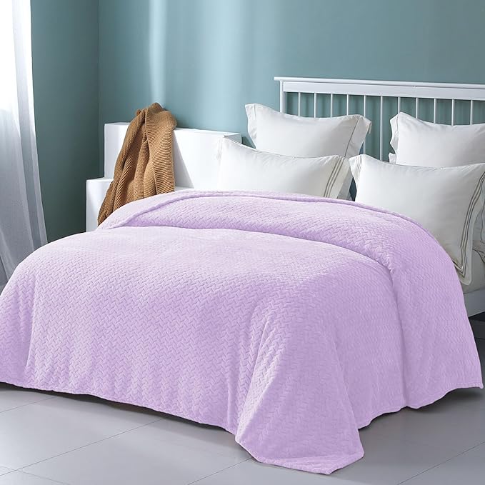 Exclusivo Mezcla Lilac Purple Fleece King Size Blanket for Bed, 90x104 Inches Soft Cozy Jacquard Flannel Blankets, Lightweight Fuzzy Plush Warm for All Seasons