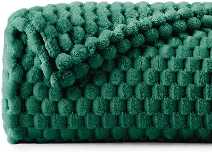 BEDELITE Fleece Throw Blanket for Couch & Bed - 3D Jacquard Decorative Dark Green Blanket, Super Soft and Cozy Warm Fuzzy Blanket All Seasons Suitable, 60x80Inches