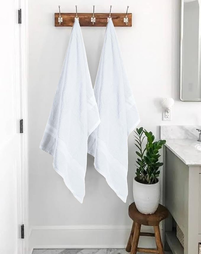 BOUTIQUO Premium Cotton 4 Pack Bath Towel Set - 100% Pure Cotton - 4 Bath Towels 27x54 - Ideal for Everyday use - Ultra Soft & Highly Absorbent - White