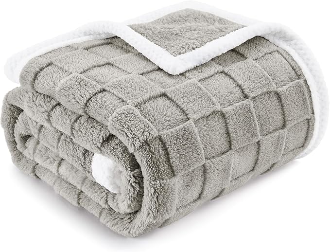 BEDELITE Super Soft Throw Blanket for Couch and Bed, Lightweight Cozy Fluffy Decorative 3D Checkered Blanket, Warm and Fuzzy Fleece Blanket for Camping, Travel(Grey, 60"x80")