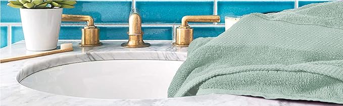 GLAMBURG Premium Cotton 4 Pack Bath Towel Set - 100% Pure Cotton - 4 Bath Towels 27x54 - Ideal for Everyday use - Ultra Soft & Highly Absorbent - Sea Green