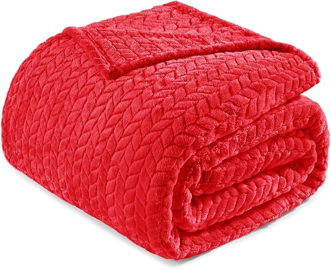 Exclusivo Mezcla Red Fleece King Size Blanket for Bed, 90x104 Inches Soft Cozy Jacquard Flannel Blankets, Lightweight Fuzzy Plush Warm for All Seasons