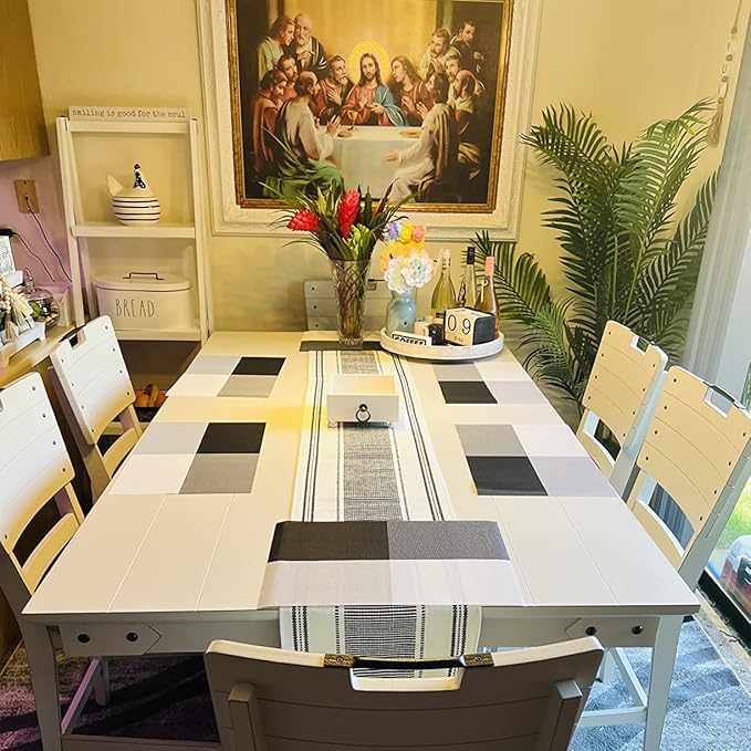 HeloHo Placemats Set of 6 Black and White Placemats Heat-Resistant Washable Vinyl Woven Table Mats Wipeable Placemat for Kitchen Dining Table Decoration Indoor Outdoor