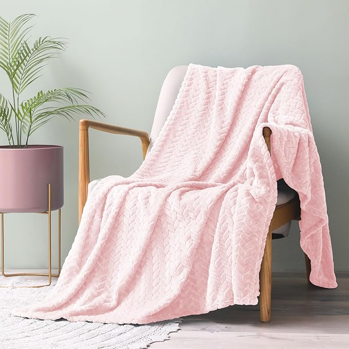 Exclusivo Mezcla Light Pink Fleece Throw Blanket for Couch and Bed, 50x70 Inches Soft Cozy Jacquard Flannel Blankets, Lightweight Fuzzy Plush Warm Throws for All Seasons
