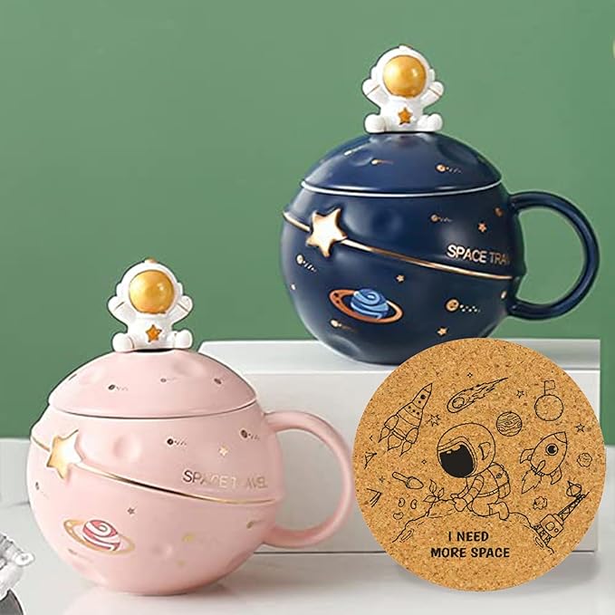 Kawaii Astronaut Cup Space Embossed Planet Mug, Cute Ceramic Coffee Mug, Novelty Mug with Lid and Spoon for Coffee, Tea, Milk, Aesthetic Room Decor Funny Gift for Girl Boy Women((Pink)