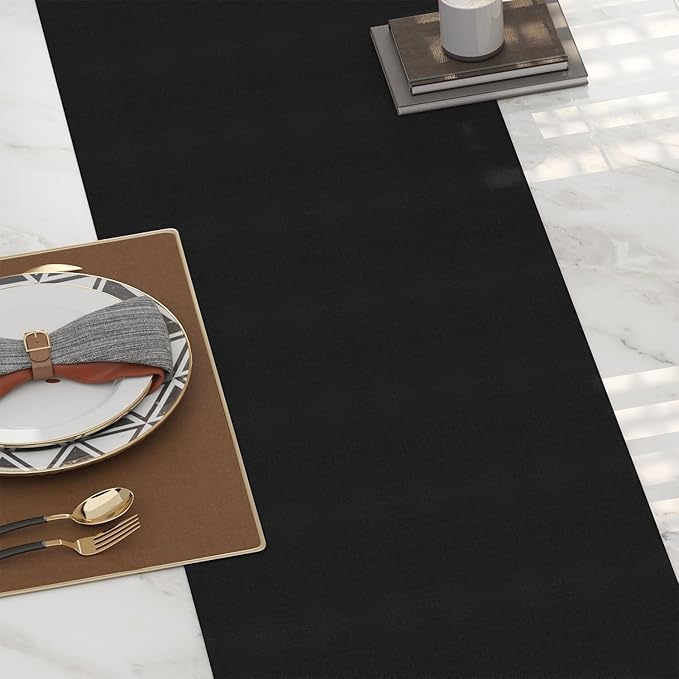 Set of 4 Round Placemat 15 Inch Soft Linen eco-Friendly Fabric Handcrafted Machine Washable Indoor & Outdoor Tablemat Black