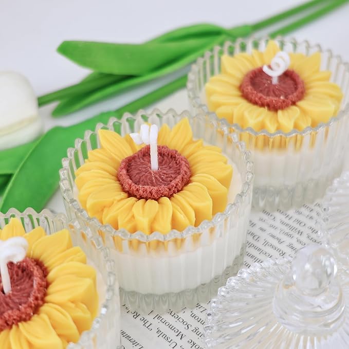 Sunflower Scented Candle,230G Soy Wax Aroma Decorative Candle in Glass Jar 24 Hours,Handmade Candle for Table Photo Prop,Prefect Gift for Meditation Stress Relief Mood Boosting Bath Yoga