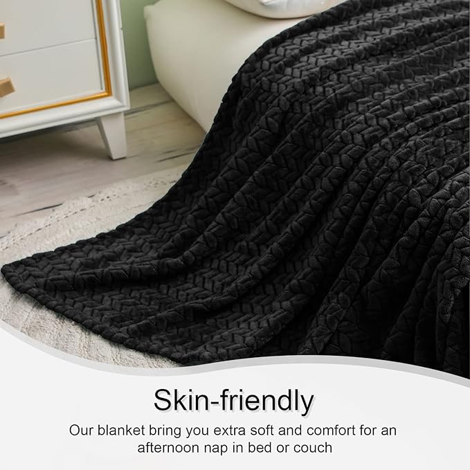 Exclusivo Mezcla Black Fleece Throw Blanket for Couch and Bed, 50x70 Inches Soft Cozy Jacquard Flannel Blankets, Lightweight Fuzzy Plush Warm Throws for All Seasons