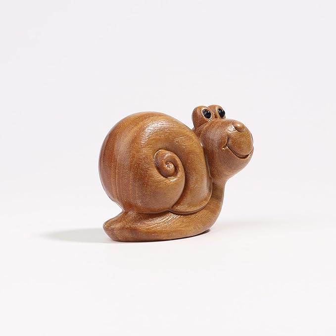 Snail Wooden Figurine,Gift Decoration Hand-Carved Wood Look Art Carved Garden Statue,Lovely Home Decor Figurine Suitable for Office Desk, Desktop, Living Room, Bedroom, Bookshelf, etc.