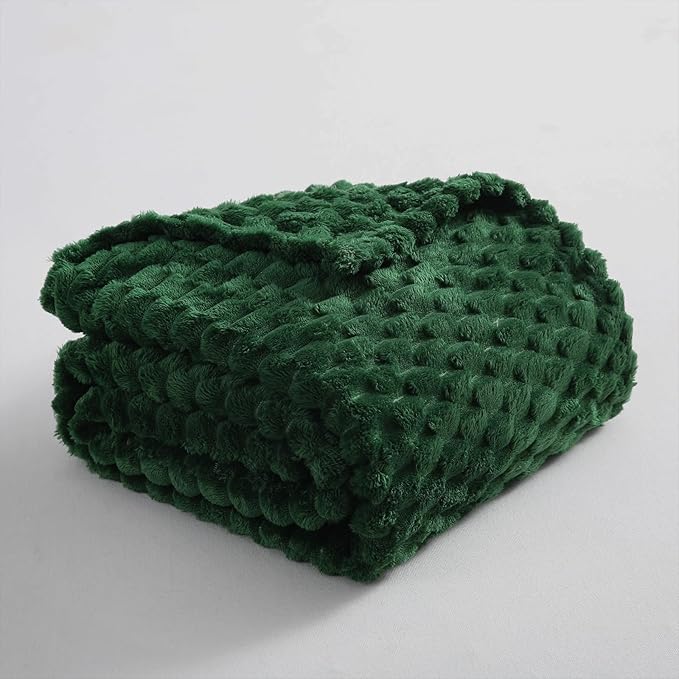 Puncuntex Dark Green Throw Blanket 60"×80" inches Fuzzy 3D Jacquard Decorative Flannel Fleece Super Soft Plush Cozy Blanket for Couch Sofa Chair Lightweight