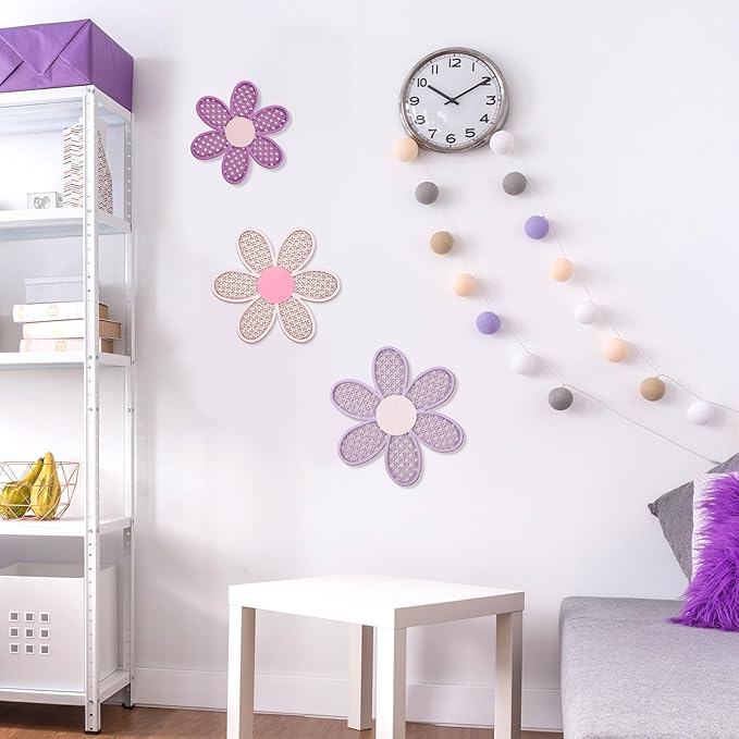 Maitys 3 Pieces Boho Daisy Wall Decor Natural Rattan Flower Wall Hanging Art Wooden Boho Art Nursery Flowers Farmhouse Hanging Decor for Home Office Nursery(Pink, Purple)