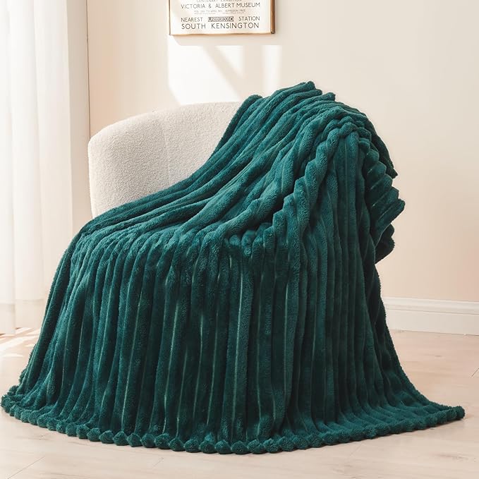 NEWCOSPLAY Super Soft King Blanket Dark Teal Premium Silky Flannel Fleece 3D Ribbed Jacquard Lightweight Bed Blanket All Season Use (Dark Teal Ribbed, King(90"x110"))