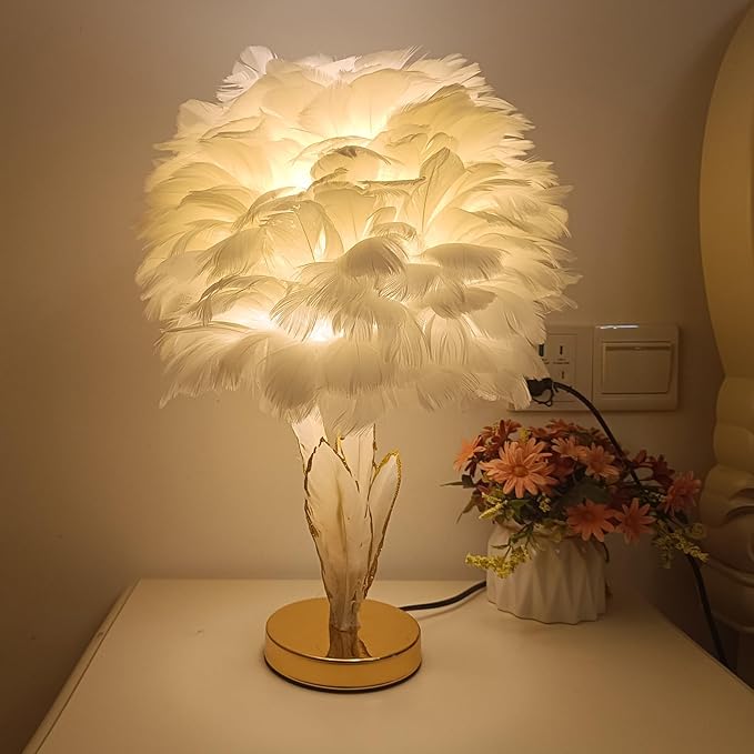 ZYLEIESENBAO Chic White Feather Lamp Creative Furry Table Lamp Modern Feather Desk Lights Romantic Princess Bedside Nightstand Light for Teen Girls Bedroom Decoration Living Room Wedding Kids Room