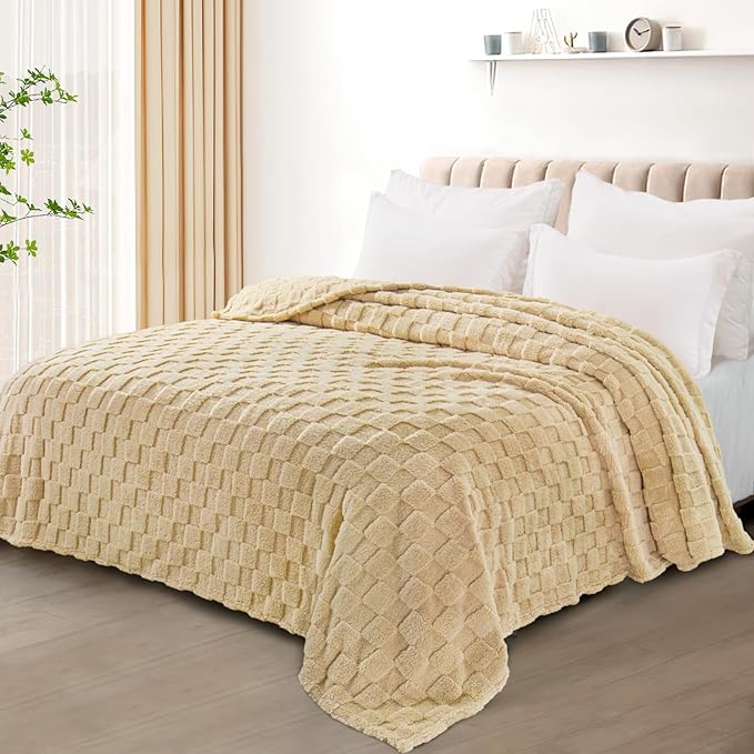 Exclusivo Mezcla Queen Size Flannel Fleece Blanket, Super Soft and Warm Lightweight Checkered Pattern Blankets for All Seasons, 90x90 Inches, Beige