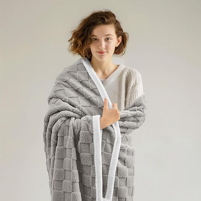 BEDELITE Super Soft Throw Blanket for Couch and Bed, Lightweight Cozy Fluffy Decorative 3D Checkered Blanket, Warm and Fuzzy Fleece Blanket for Camping, Travel(Grey, 60"x80")
