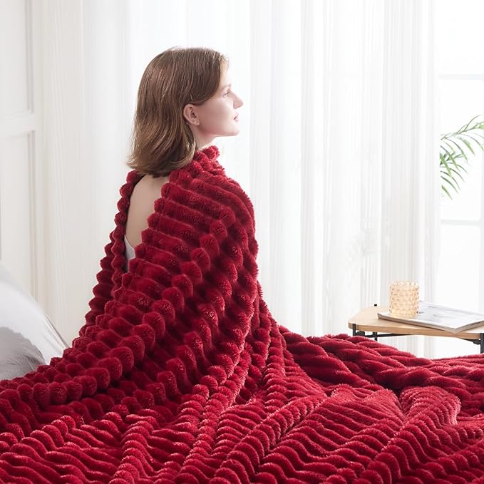 NEWCOSPLAY Super Soft King Blanket Red Premium Silky Flannel Fleece 3D Ribbed Jacquard Lightweight Bed Blanket All Season Use (Red Ribbed, King(90"x110"))