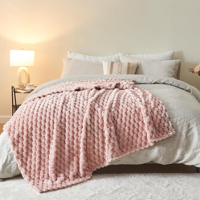 NEWCOSPLAY Super Soft Twin Blanket Pink Premium Silky Flannel Fleece 3D Clouds Stylish Jacquard Lightweight Bed Blanket All Season Use 350GSM (Pink, Twin(60"x80"))