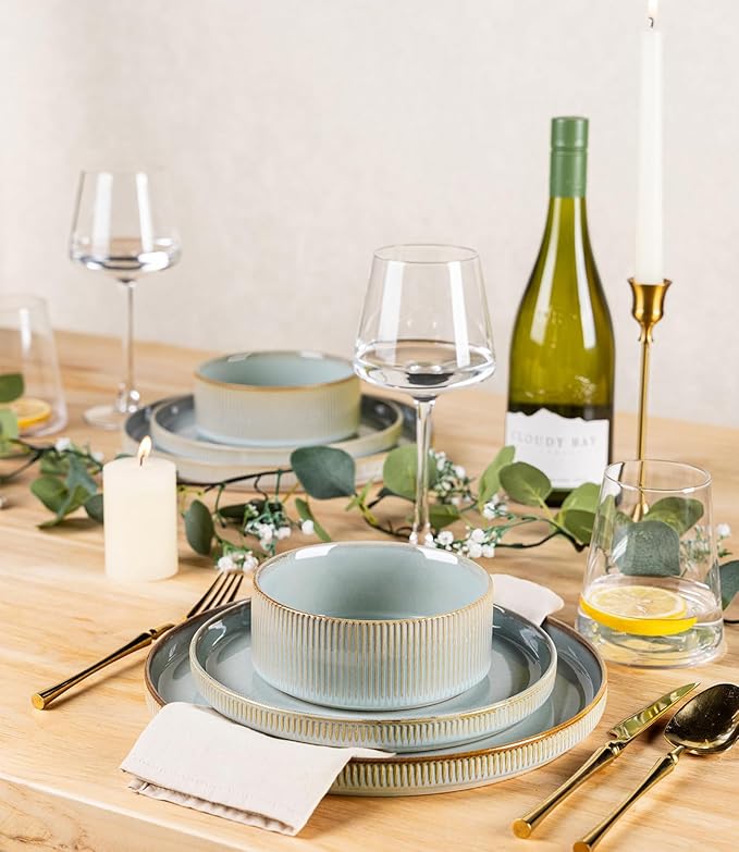 TheTerra Ceramic Dinnerware Sets for 8, 24 Pieces Porcelain Lightweight Speckled Plates and Bowls Sets, Scratch Resistant Dish Set, Oven & Microwave & Dishwasher Safe, Illusion Blue