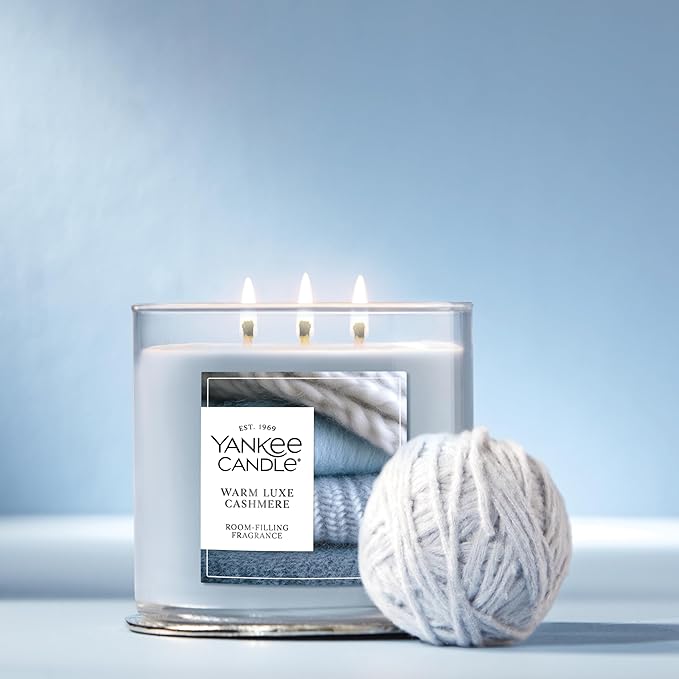 Yankee Candle 3 Wick Candle Jar, Scented Candle with up to 40 Hours of Burn Time, Soy Wax Blend for Consistent Long Lasting Scent from First to Last Burn, Warm Luxe Cashmere