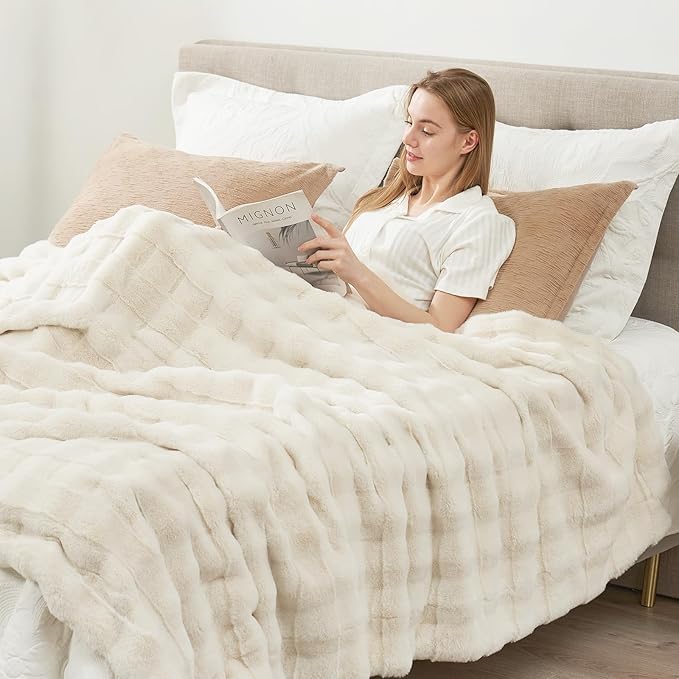 Cozy Bliss Fluffy Queen Size Throw Blankets for Bed,Lightweight Cozy Soft Cream White Faux Fur Throw Blankets for Sofa Bedroom Living Room,90x90 Inches