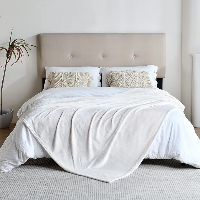 SOCHOW Flannel Fleece Blanket Throw Size, All Season Super Soft Cozy Blanket for Bed or Couch, Cream White, 50x60 inches